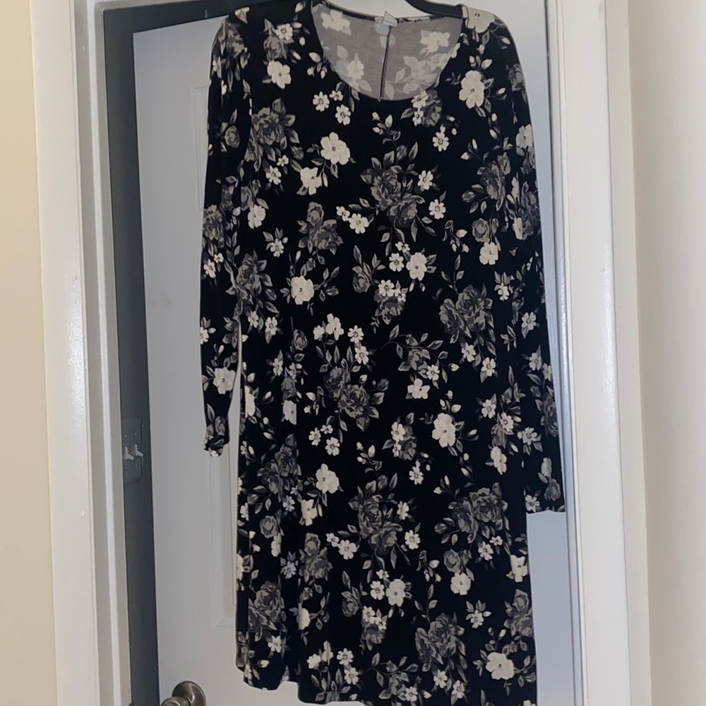 Floral long sleeve T-shirt dress
